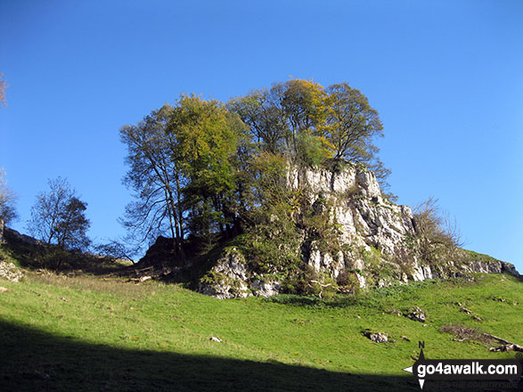 Walk s113 Milldale, Wolfscote Dale, Wolfscote Hill, Narrowdale Hill and Gratton Hill from Alstonefield - Upper Wolfscote Dale