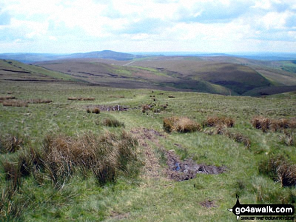 Walk ch252 Three Shires Head and Cheeks Hill from The Cat and Fiddle - Shutlingsloe from The Cat and Fiddle