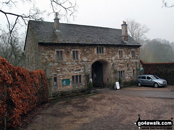 Walk d325 Rowsley and Stanton in the Peak from Bakewell - Haddon Hall Gatehouse, Haddon Park