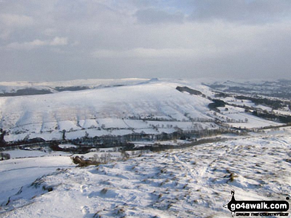 Walk d224 Lose Hill from Edale - Winhill Pike (Win Hill) and the River Noe Valley from Lose Hill (Ward's Piece) under a blanket of heavy snow