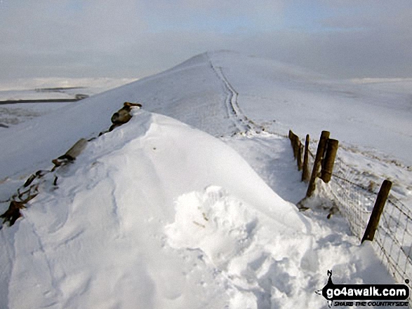 Lose Hill (Ward's Piece) in deep snow from Back Tor (Hollins Cross) 