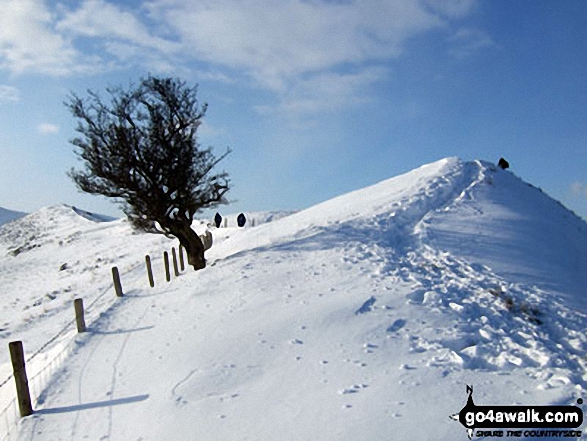 Deep snow on the ridge between Back Tor (Hollins Cross) and Hollins Cross