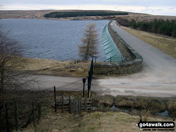 Walk sy125 Dead Edge End, Britland Edge Hill and Snailsden from Winscar Reservoir, Dunford Bridge - Winscar Reservoir Dam