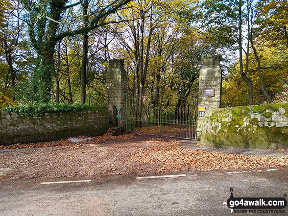 The gates to Sugworth Hall 