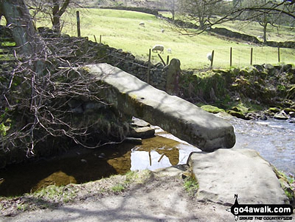 Walk l119 Bedding Hill Moor and Wycoller from Trawden - Single span stone footbridge, Wycoller