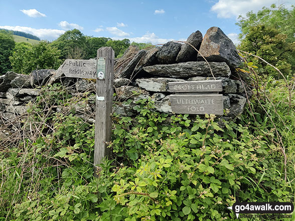 Walk c449 Sour Howes and Sallows from Kentmere - Sign near Ullthwaite Bridge at the start of the route up Sour Howes and Sallows