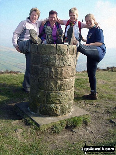 Walk d123 Mam Tor via Cavedale from Castleton - Sarah, Me, Jenny & Amy at Hollins Cross stretching our hamstrings!