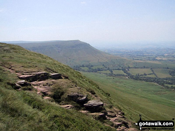 Walk po176 Hay Bluff and Twmpa from Capel-y-ffin - Twmpa (Lord Hereford's Knob) and Gospel Pass from Hay Bluff