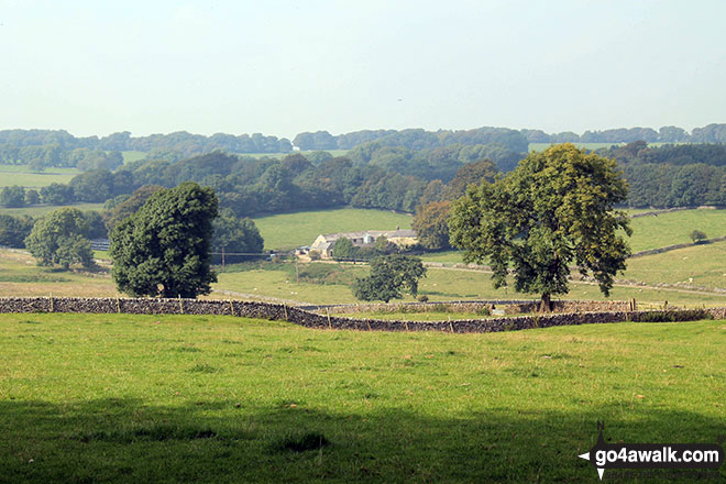 Walk d146 The High Peak Trail and Kenslow Knoll from Middleton-by-Youlgreave - Kenslow Farm from Kenslow Knoll