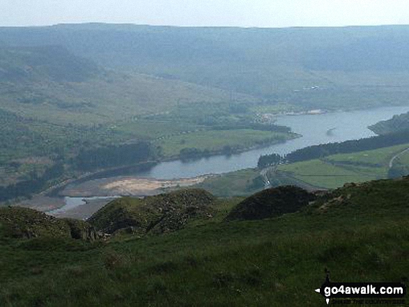 Walk d205 Black Chew Head (Laddow Rocks) and Black Hill (Soldier's Lump) from Crowden - Torside Reservoir from Hey Edge