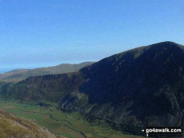 Walk gw147 Y Garn (Glyderau) from Ogwen Cottage, Llyn Ogwen - Pen Yr Ole Wen and Nant Ffrancon from Y Garn (Glyderau)