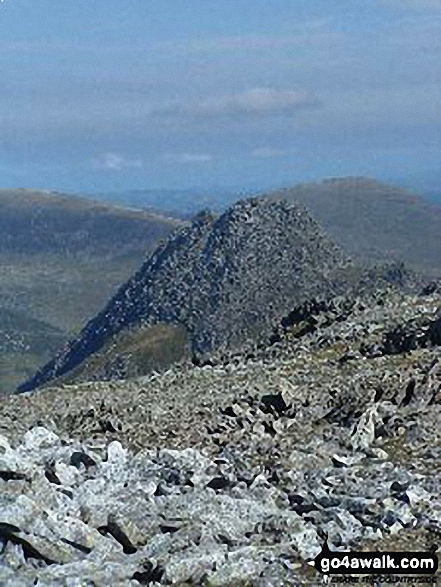 Walk gw115 Glyder Fach, Castell y Gwynt and Glyder Fawr from Ogwen Cottage, Llyn Ogwen - Tryfan from Glyder Fach