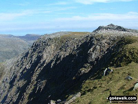 Walk gw115 Glyder Fach, Castell y Gwynt and Glyder Fawr from Ogwen Cottage, Llyn Ogwen - Y Gribin (Glyderau) and Glyder Fach from Glyder Fawr