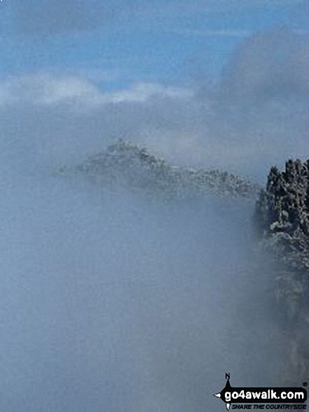 Walk gw115 Glyder Fach, Castell y Gwynt and Glyder Fawr from Ogwen Cottage, Llyn Ogwen - Glyder Fach in mist from Glyder Fawr