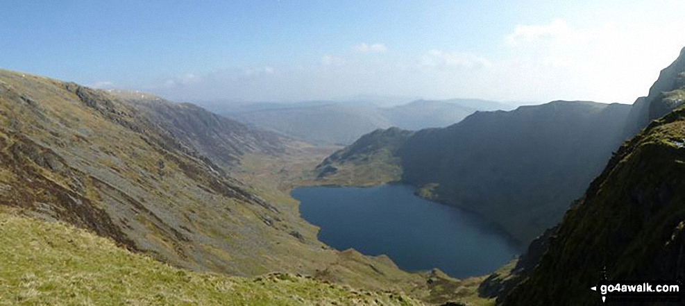 Walk gw123 Cadair Idris (Penygadair) Cyfrwy and Craig Cwm Amarch from Llanfihangel-y-pennant - Llyn Cau from Craig Cau between Craig Cwm Amarch and Cadair Idris (Penygadair)