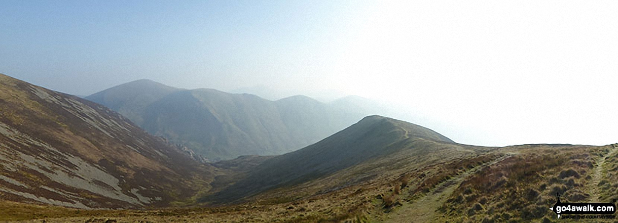 Walk gw151 Mynydd Mawr (Llyn Cwellyn) from Rhyd Ddu - Moel Eilio, Foel Gron and Foel Goch (Snowdon) in the distance with Mynydd Mawr (Llyn Cwellyn) (left), Cwm Planwydd and Foel Rudd (Mynydd Mawr) (right) from Craig y Bera