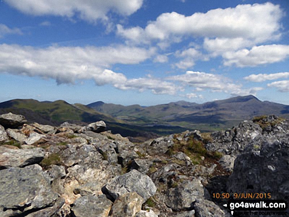 Mynydd Tal-y-mignedd and Mynydd Drws-y-coed (left) with Moel Eilio (in shadow), Foel Gron, Moel Cynghorion and Snowdon (Yr Wyddfa) from the cairn on the summit of Moel Yr Ogof