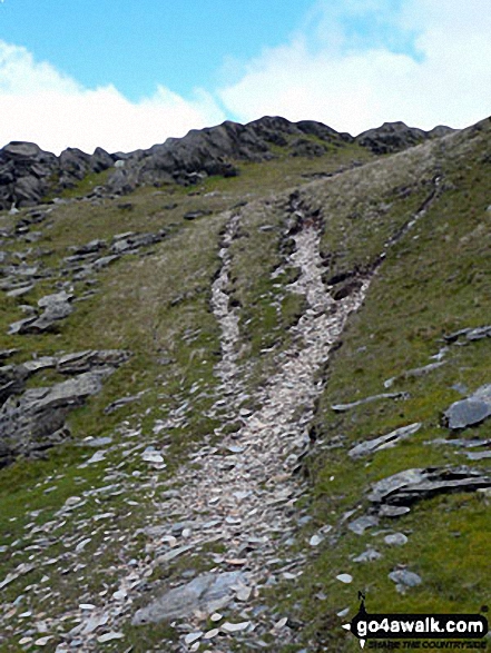 Approach path up Ysgafell Wen 