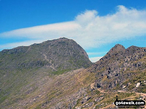 Walk gw136 The Snowdon (Yr Wyddfa) Horseshoe from Pen y Pass - The final scree path up to the summit of Snowdon (Yr Wyddfa) from the Watkin Path on Bwlch Ciliau