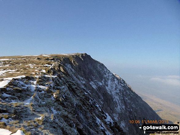 Walk gw123 Cadair Idris (Penygadair) Cyfrwy and Craig Cwm Amarch from Llanfihangel-y-pennant - Approaching the summit of Cadair Idris (Penygadair)