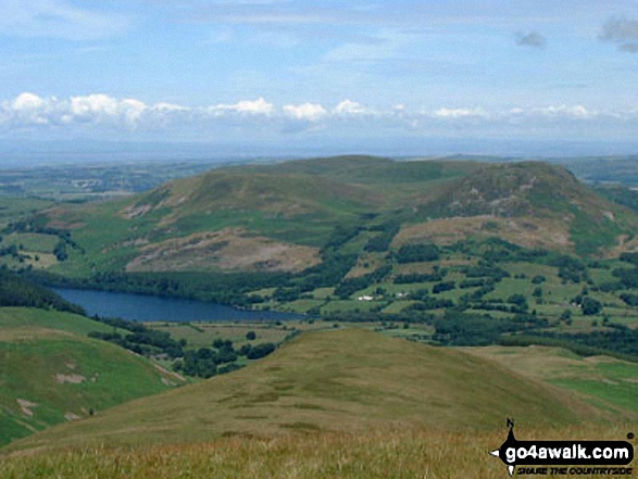 Walk c212 Burnbank Fell, Gavel Fell, Hen Comb and Mellbreak from Loweswater - Loweswater with Fellbarrow and Low Fell from Hen Comb