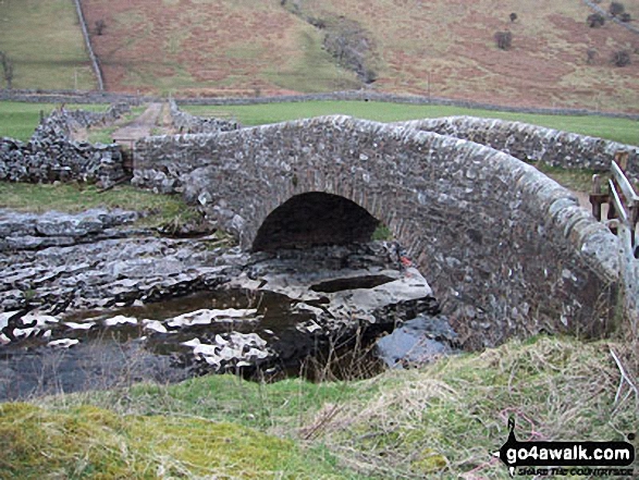 Walk ny135 Fountains Fell and Darnbrook Fell from Dale Head - 'New Bridge' over the River Skirfare