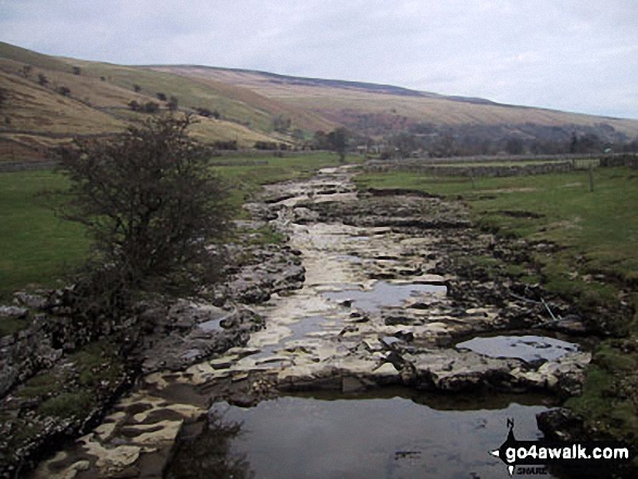 Walk ny128 Arncliffe and Hawkswick from Kettlewell - The River Skirfare from 'New Bridge'