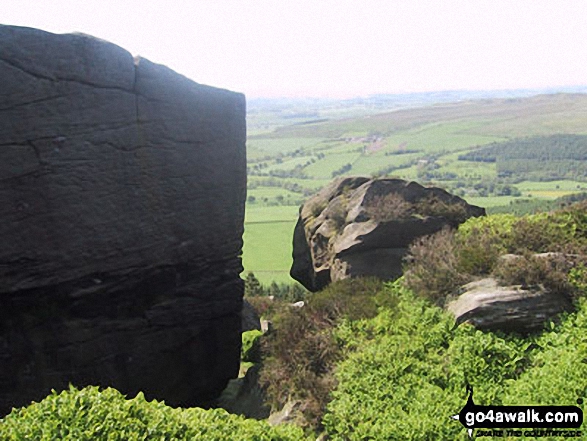 Walk ny124 Rylstone Fell, Cracoe Fell, Thorpe Fell Top and Embsay Moor from Embsay - On Crookrise Crag Top