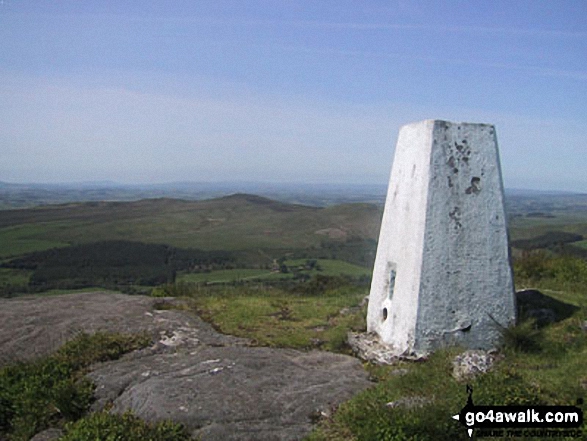 Walk ny124 Rylstone Fell, Cracoe Fell, Thorpe Fell Top and Embsay Moor from Embsay - Crookrise Crag Top summit