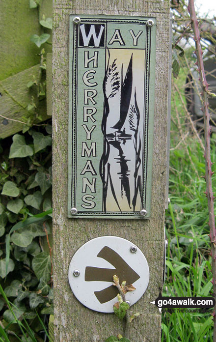 Walk nf160 Berney Mill from Reedham - Alternative Wherryman's Way waymarker