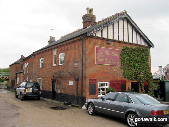 Walk nf160 Berney Mill from Reedham - The Ship, Reedham