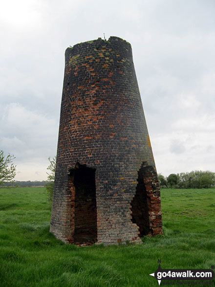 Walk nf160 Berney Mill from Reedham - The derelict North Drainage Mill near Polkey's Mill