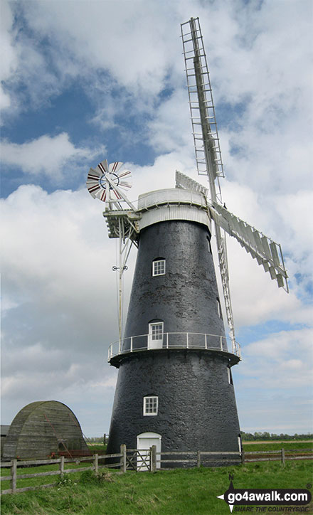 Walk nf160 Berney Mill from Reedham - Berney Arms Drainage Mill