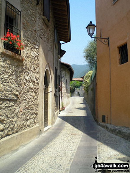 Walk lo103 Madonna Del Rio and San Bartolomeo from Salo - Renzano