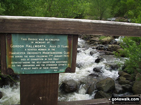 Bridge over Stonethwaite Beck in the Langstrath Valley 