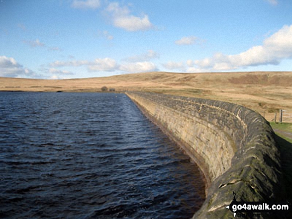 Walk wy139 Blackstone Edge and Dog Hill (Rishworth Moor) from Ryburn Reservoir - Green Withens Reservoir