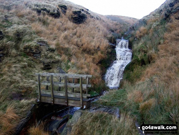 Walk wy106 West Nab and Horseley Head Moss from Meltham - The footbridge over Hey Sike Clough, Horseley Head Moss