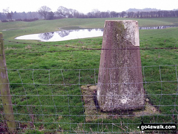 Walk sh114 Welshampton and Spout Wood from The Mere, Ellesmere - Ellesmere Point trig point