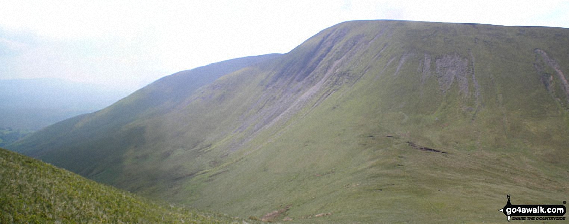 Walk c347 The Howgill Fells 2000ft'ers - Yarlside from Kensgriff