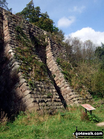 Walk s128 Consall Forge and The Caldon Canal from Cheddleton - Old Lime Kilns at Consall Forge