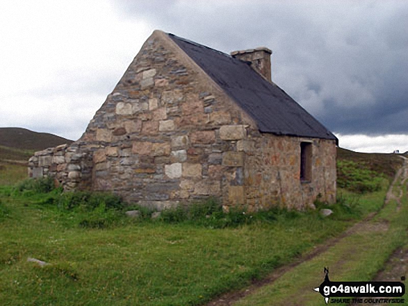 Walk h184 Meall a' Bhuachaille and Craiggowrie from Glenmore Forest Park - Ryvoan Bothy