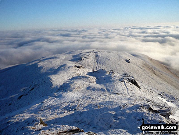 Walk st136 Ben Ledi from Pass of Leny - Temperature inversion from the summit of Ben Ledi in the snow