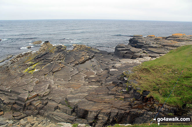 Walk h165 Castle Girnigoe (Castle Sinclair) from Staxigoe near Wick - Views of the Noss Head coastline