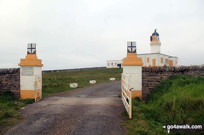 Walk h165 Castle Girnigoe (Castle Sinclair) from Staxigoe near Wick - The entrance to Noss Head Lighthouse