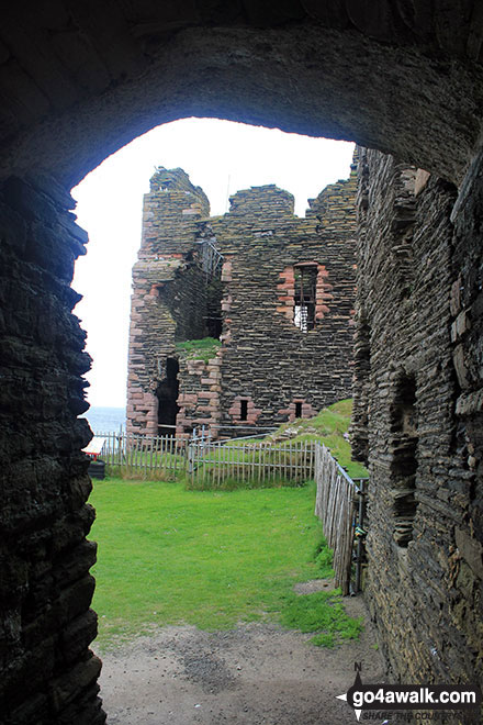 Walk h165 Castle Girnigoe (Castle Sinclair) from Staxigoe near Wick - In Castle Sinclair / Castle Girnigoe