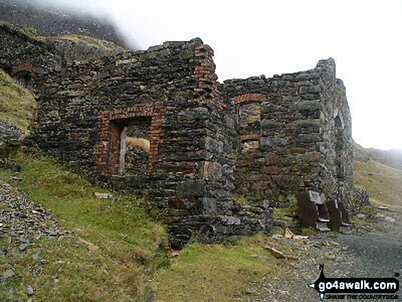 Walk gw154 Llyn Llydaw and Glaslyn via the PYG Track and Miners' Track from Pen y Pass - On the Pyg Track