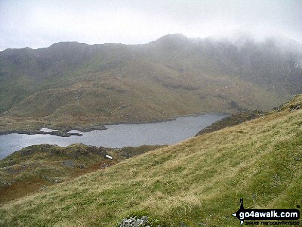 Walk gw154 Llyn Llydaw and Glaslyn via the PYG Track and Miners' Track from Pen y Pass - On the Pyg Track