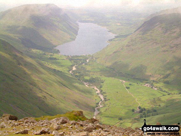 Walk c442 Great Gable and Green Gable from Honister Hause - Illgill Head and Whin Rigg (left) Wast Water and Yewbarrow and Middle Fell (right) from Westmorland Cairn, Great Gable