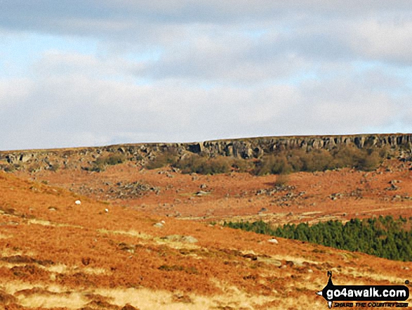 Walk d101 Padley Gorge, Burbage Rocks and Longshaw Country Park from Grindleford Station - Burbage Rocks from Higger Tor.