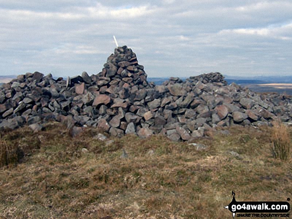 Walk l121 Easington Fell and The River Hodder from Slaidburn - Sadler Hill summit cairn